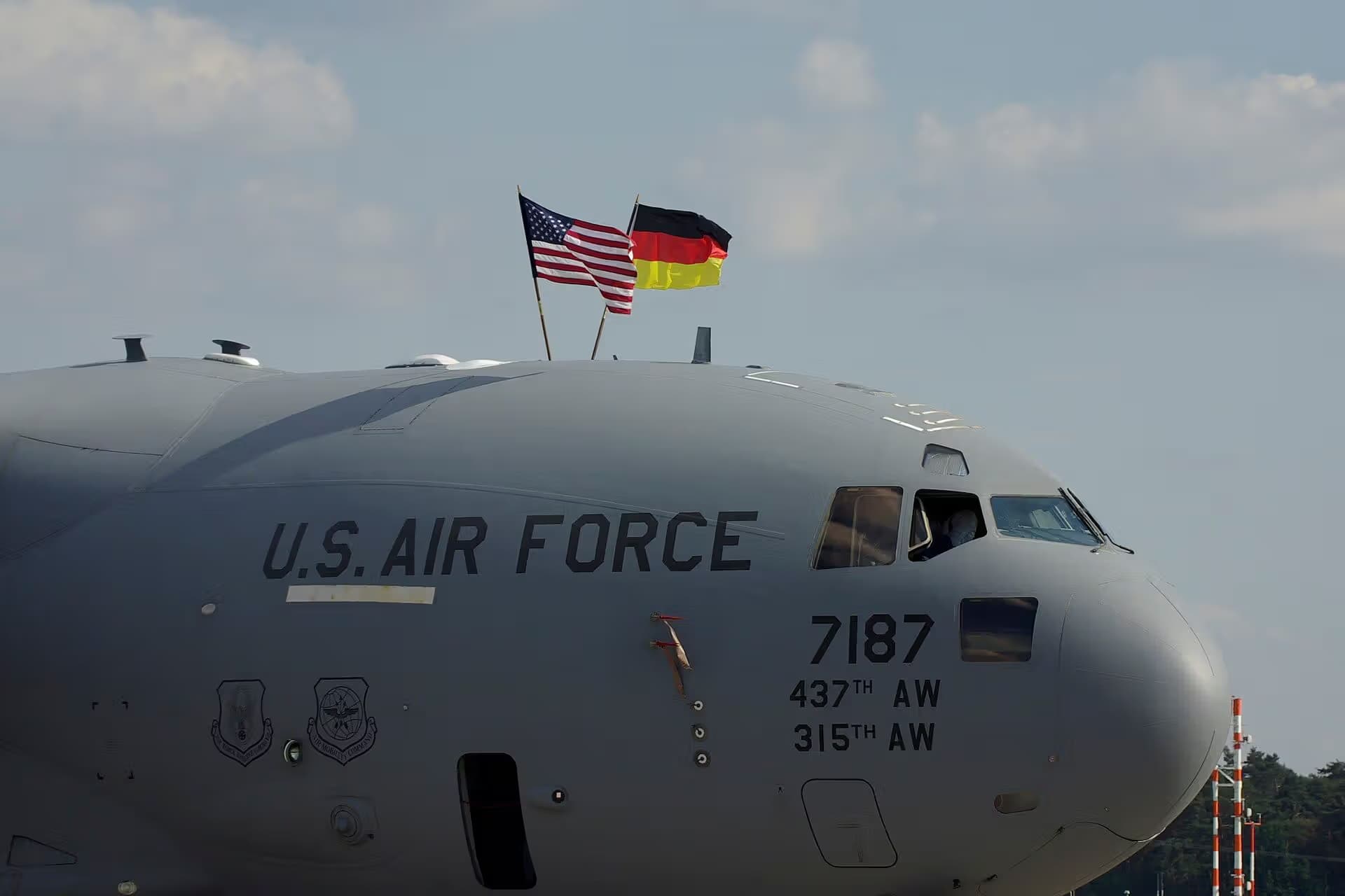 Unidentified — Aircraft