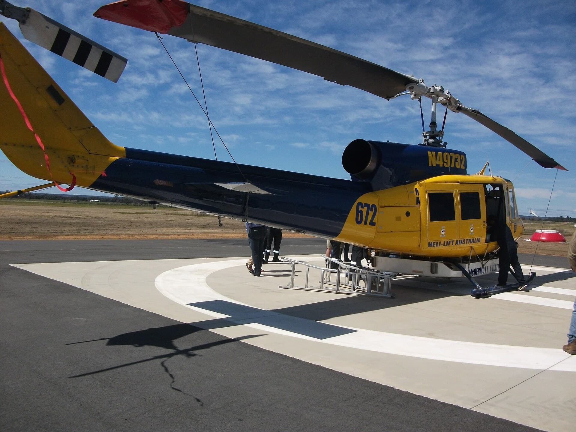 N49732 — Helicopter