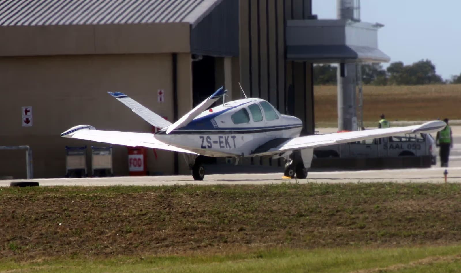 ZS-EKT — Beechcraft