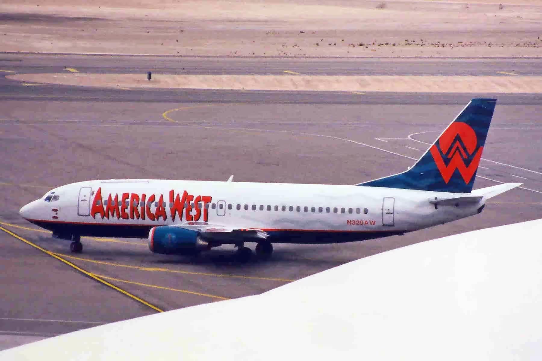 N329AW — Boeing