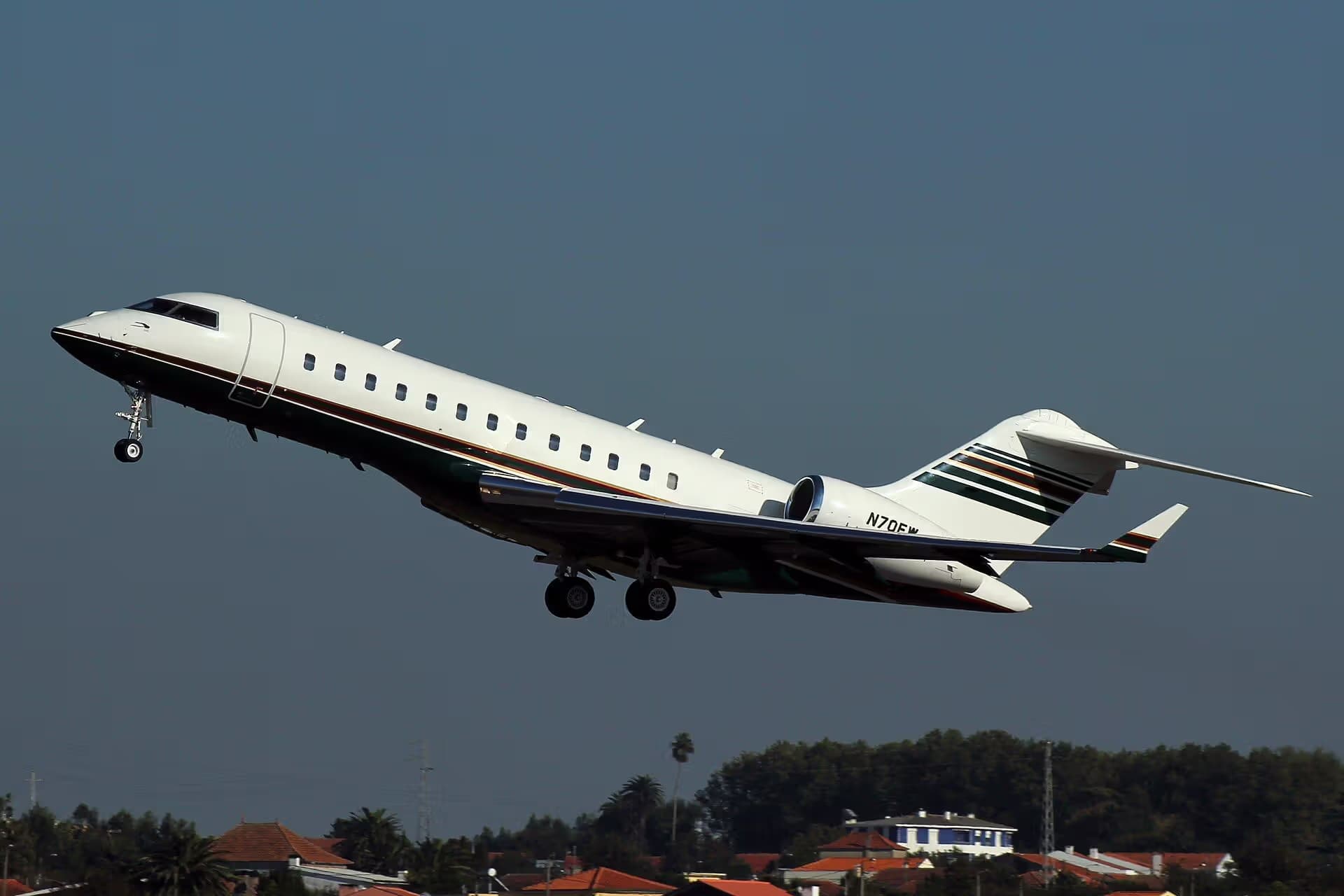 N70EW — Business jet