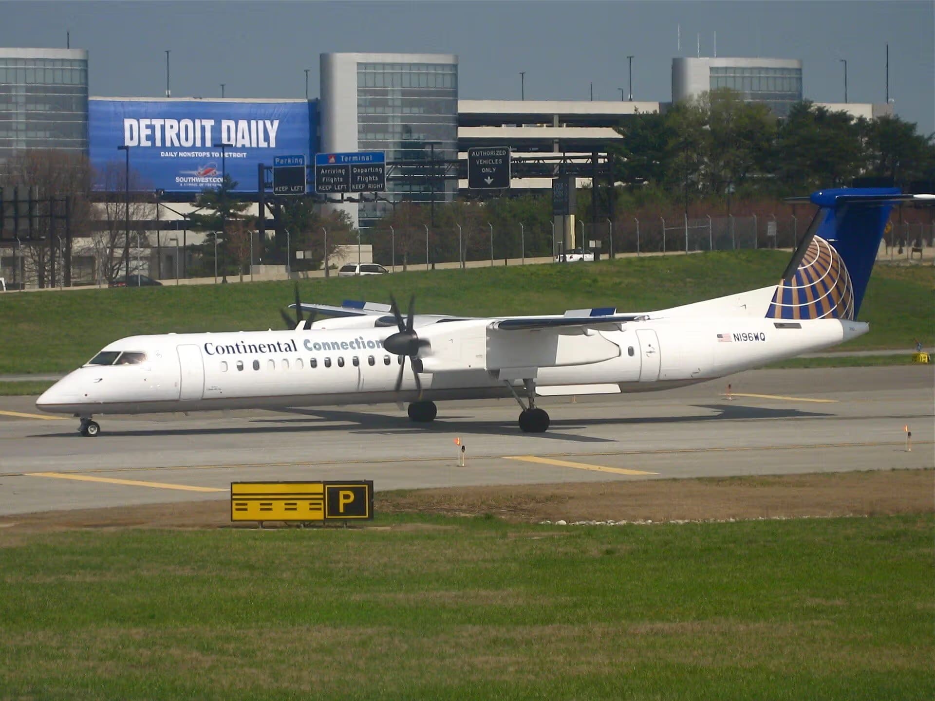 N196WQ — Bombardier
