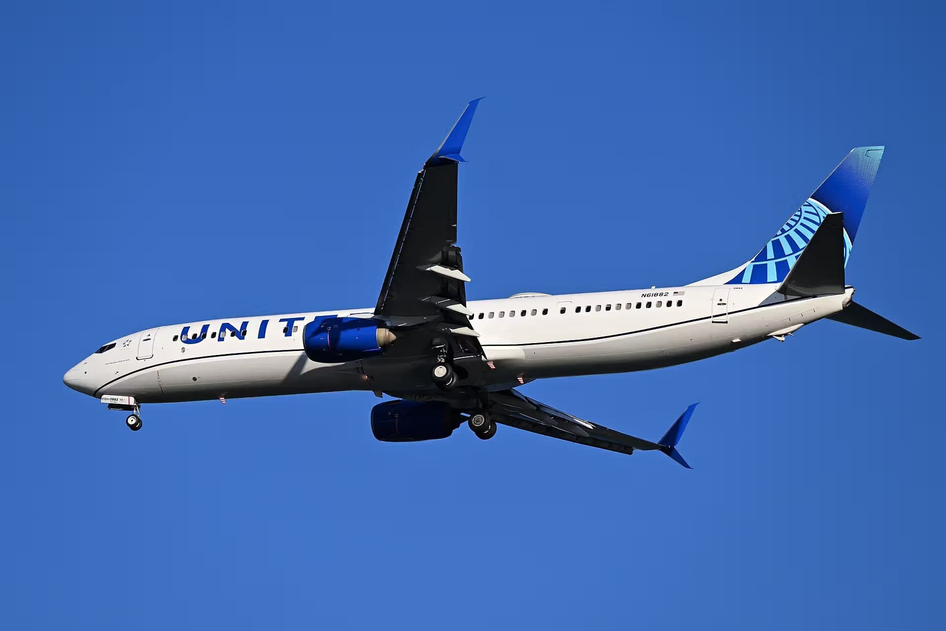N61882 — Boeing