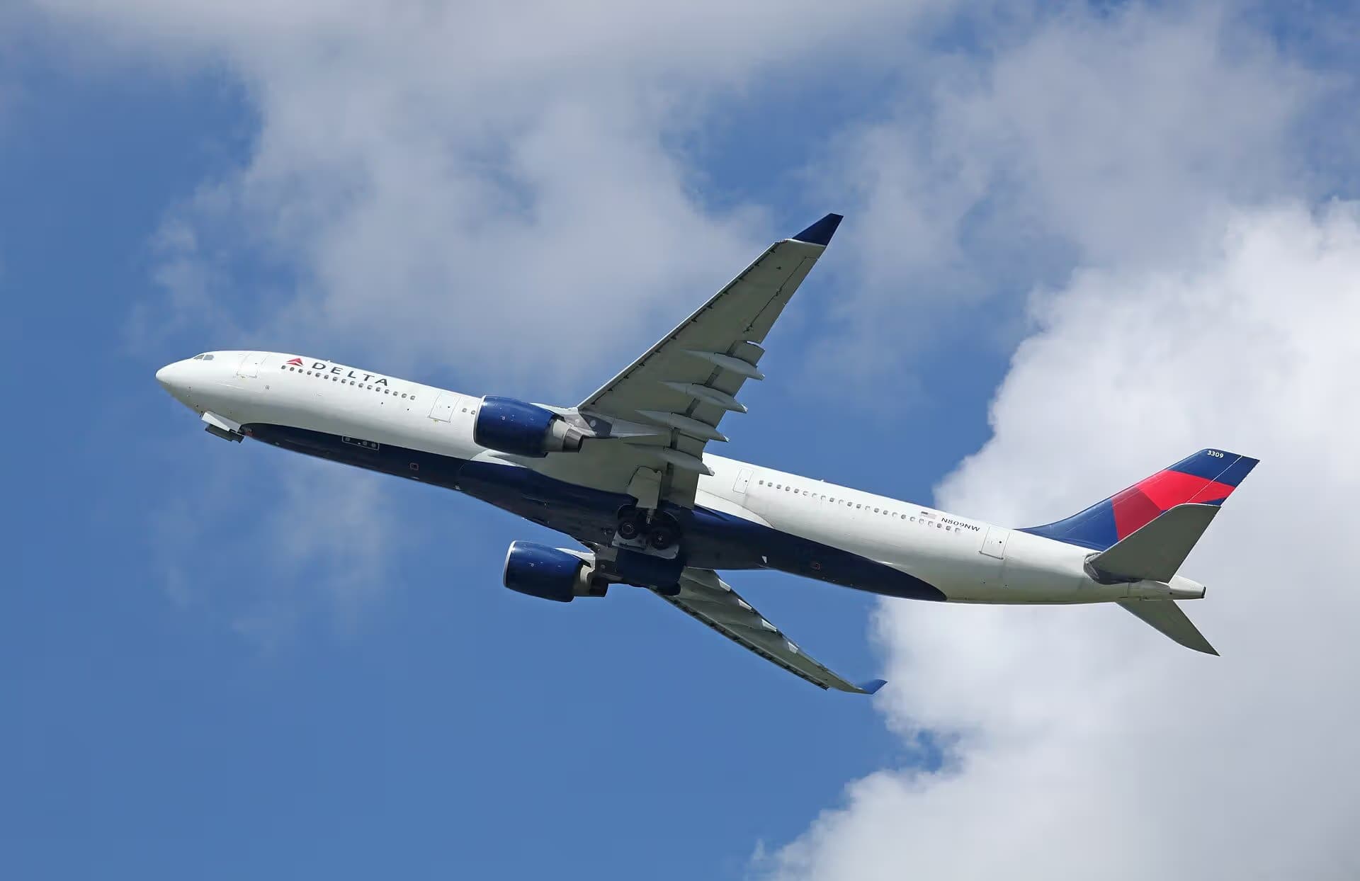 N809NW — Airbus