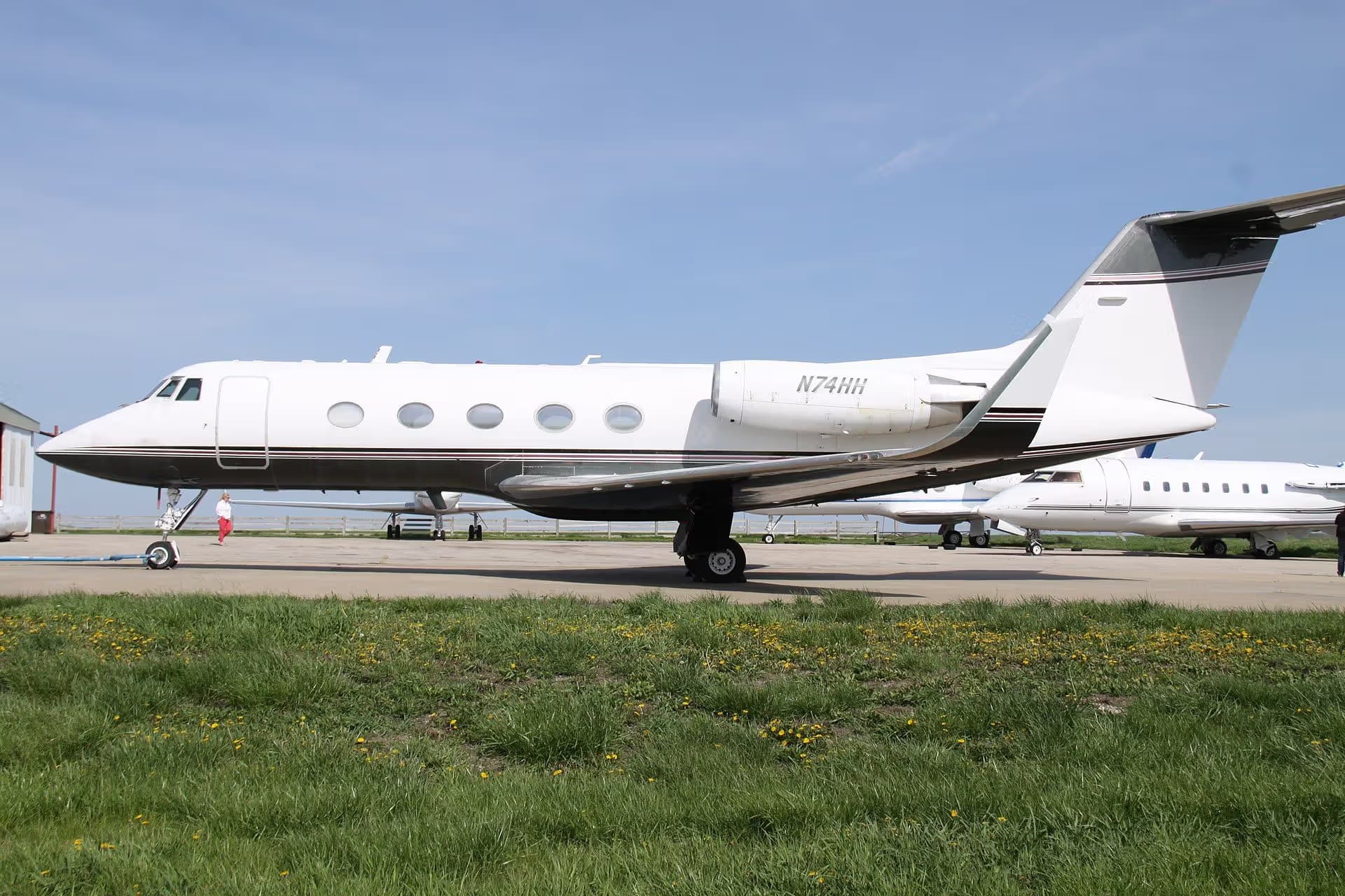 N74HH — Business jet