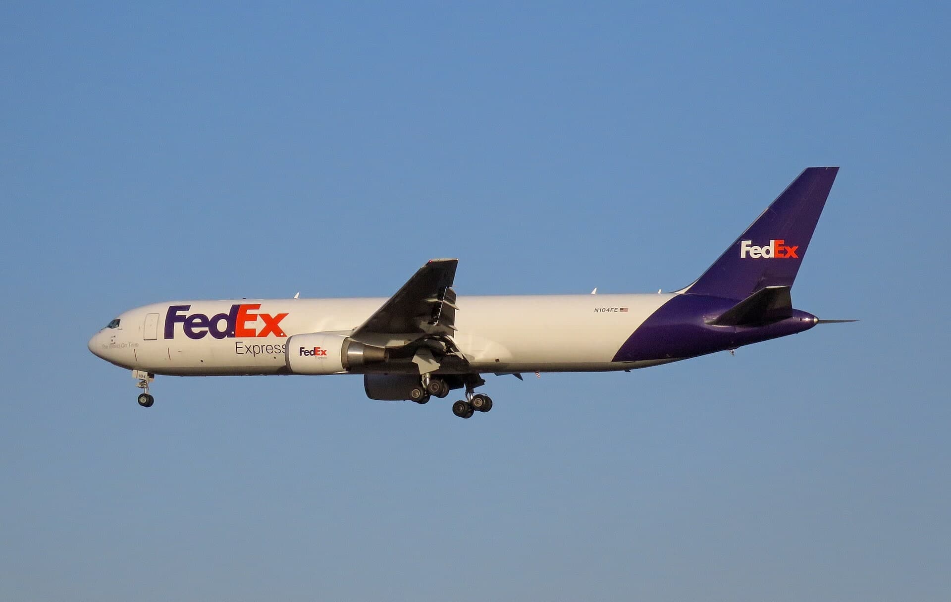 N104FE — Boeing