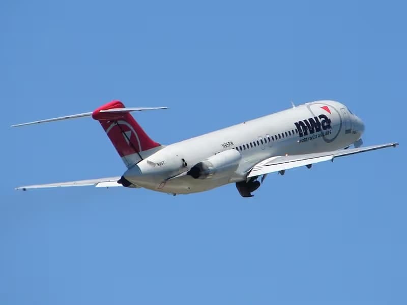 N915RW — Twin-engine aircraft