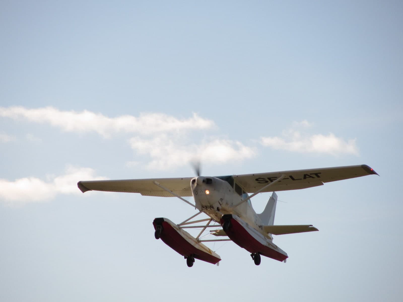 SE-LAT — Single-engine aircraft
