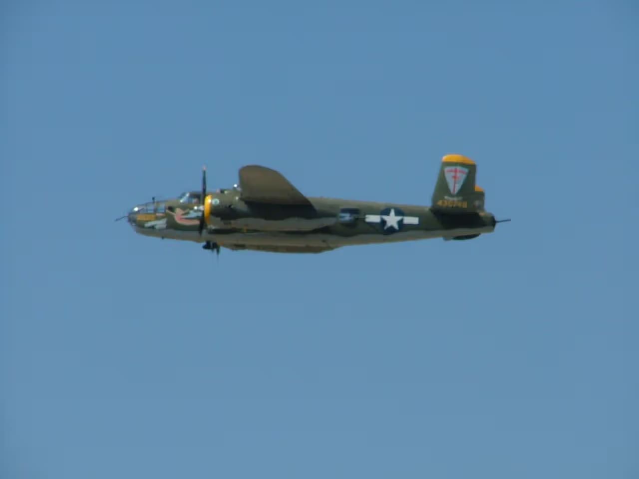 Unidentified — Twin-engine aircraft