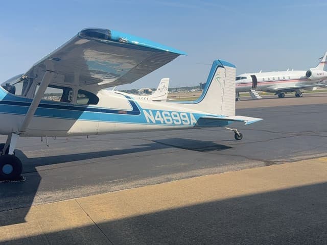 N4699A — Cessna 180