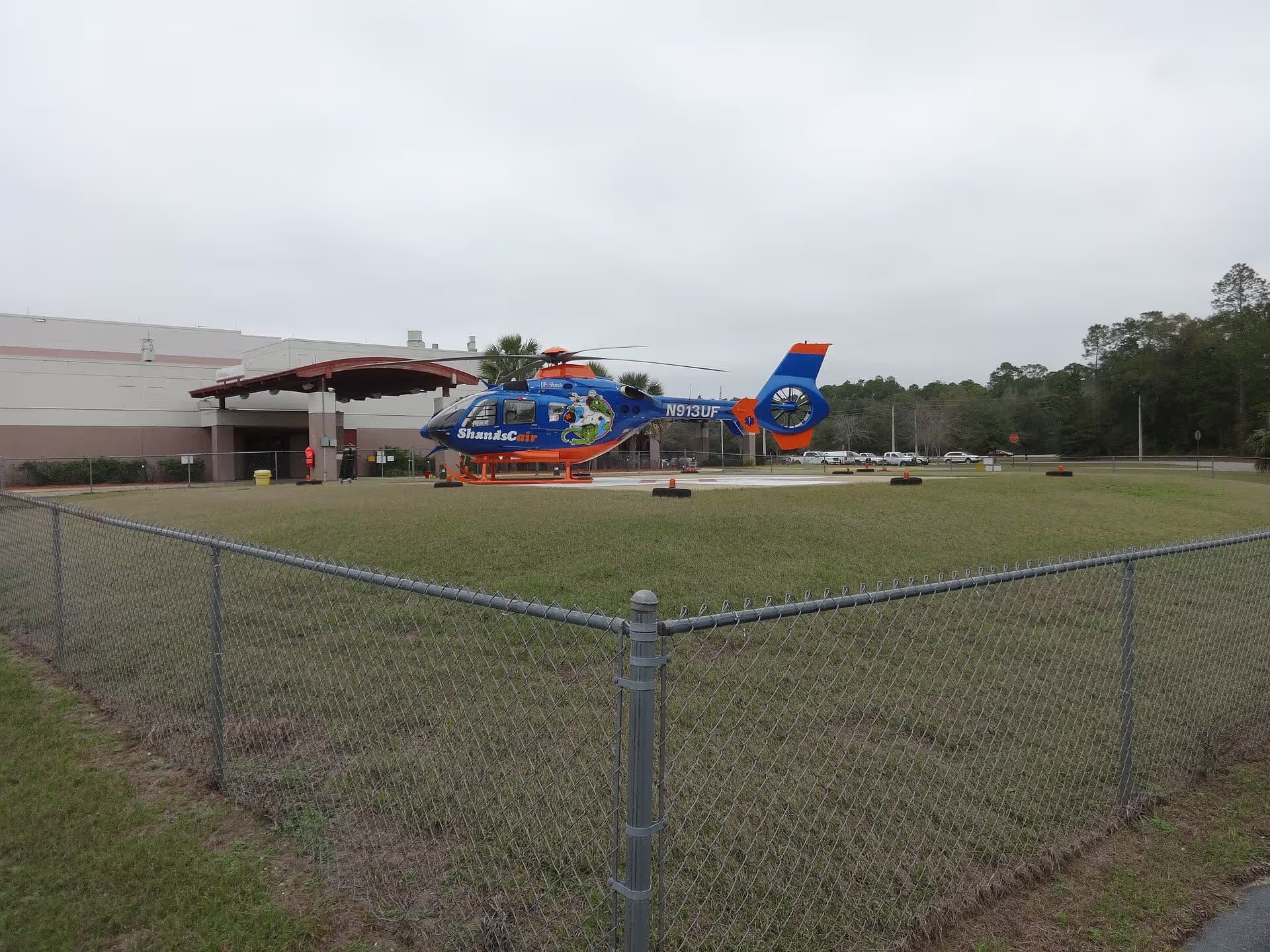N913UF — Helicopter