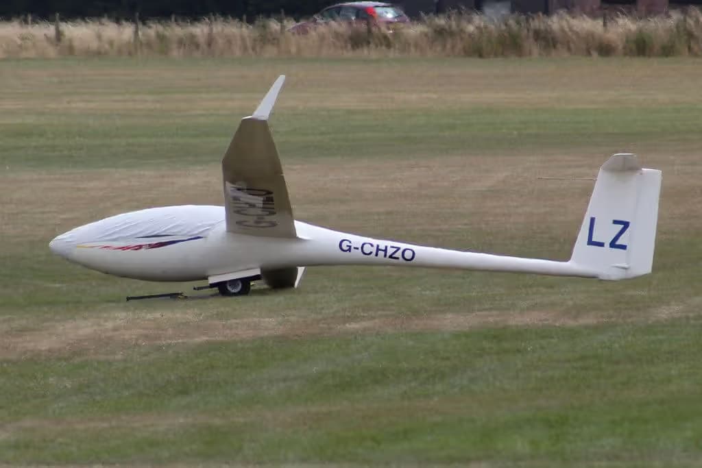 G-CHZO — Glider