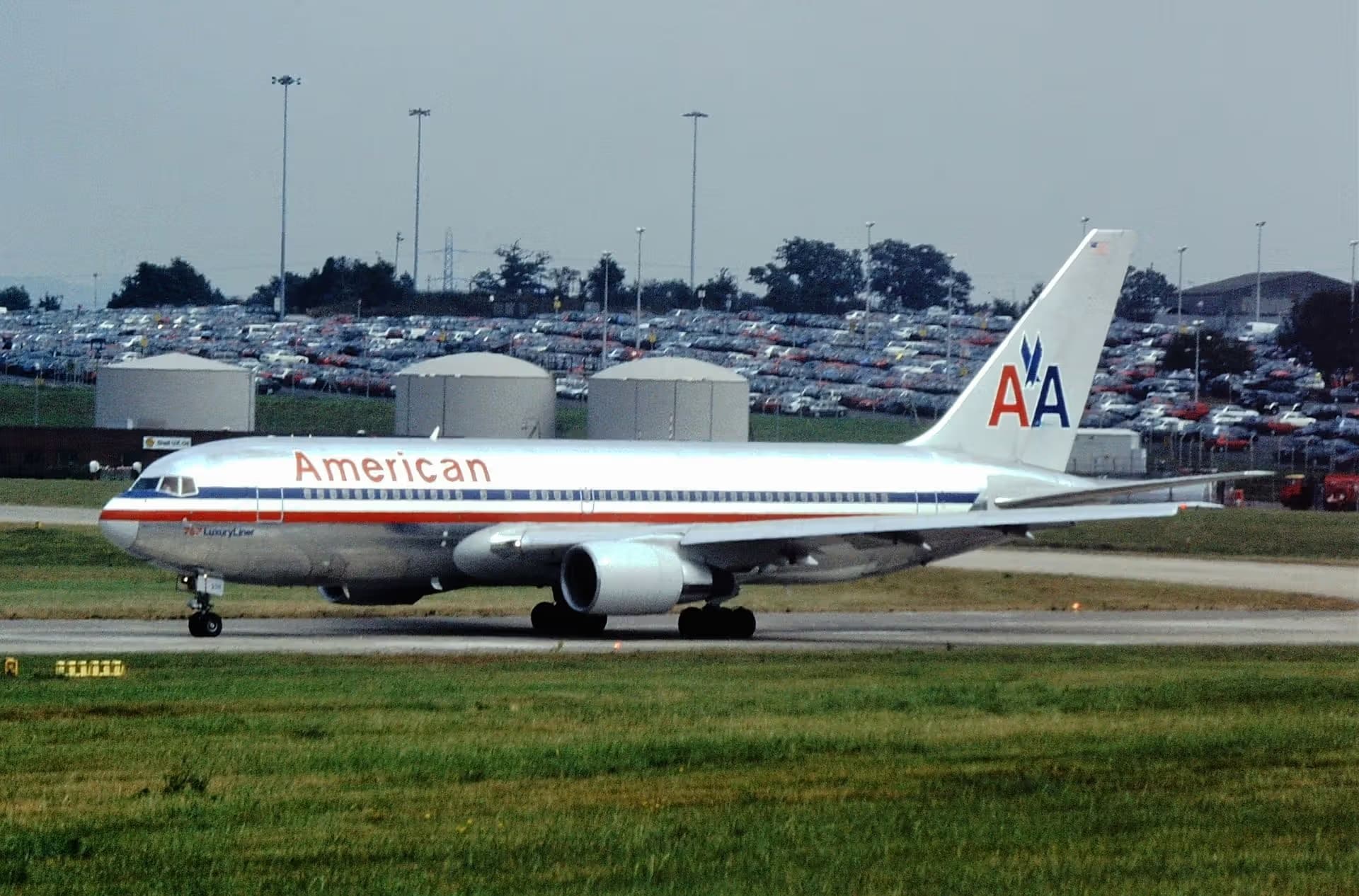 N336AA — Boeing