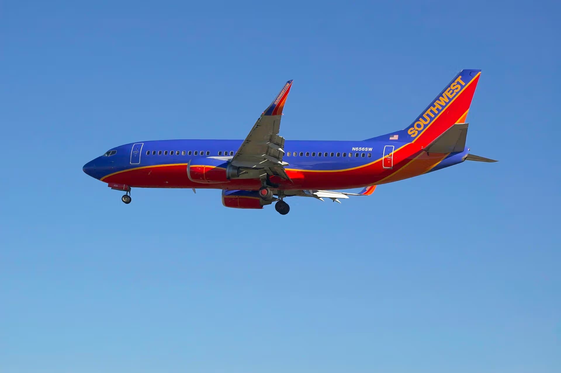 N656SW — Twin-engine aircraft