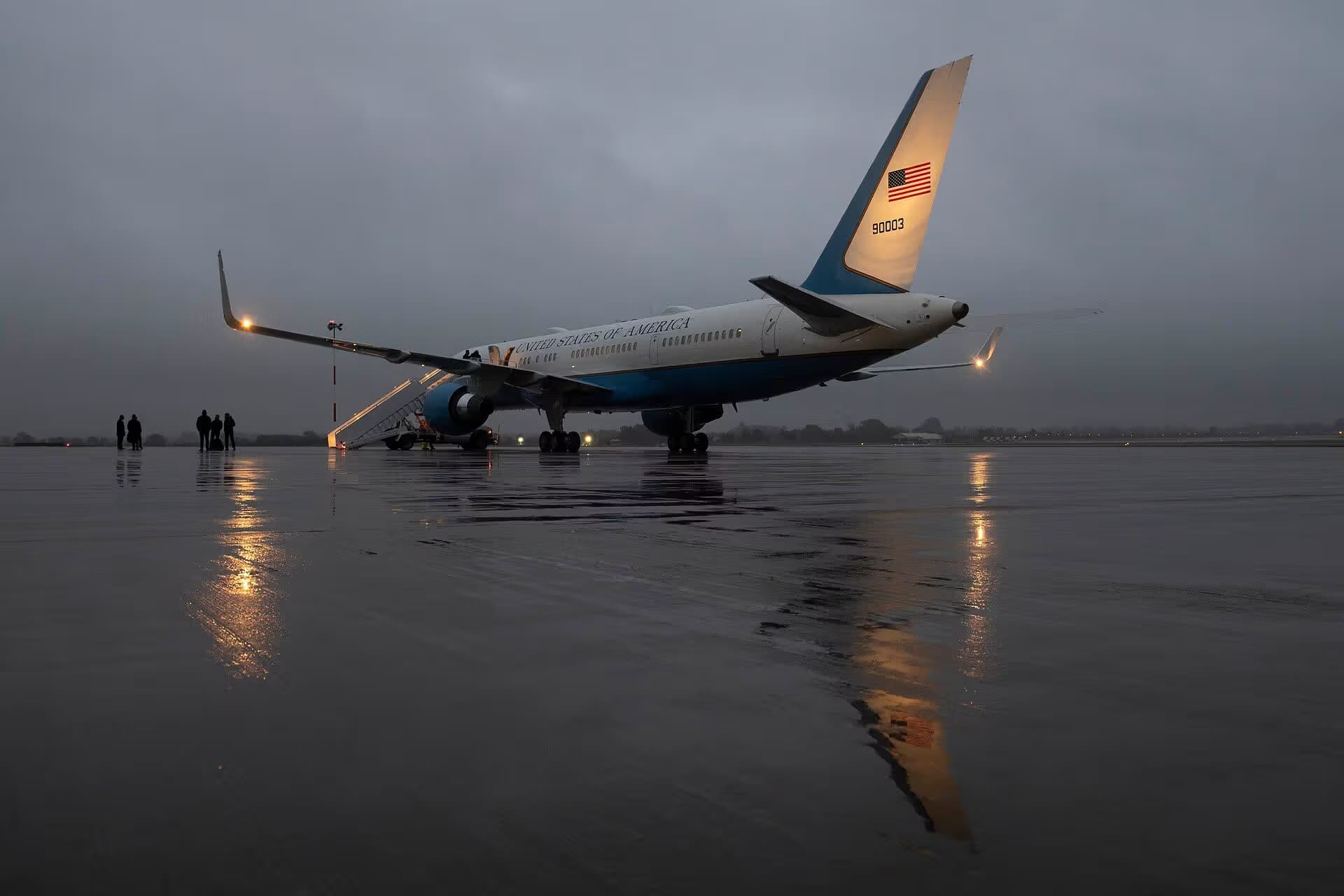 Unidentified — Boeing