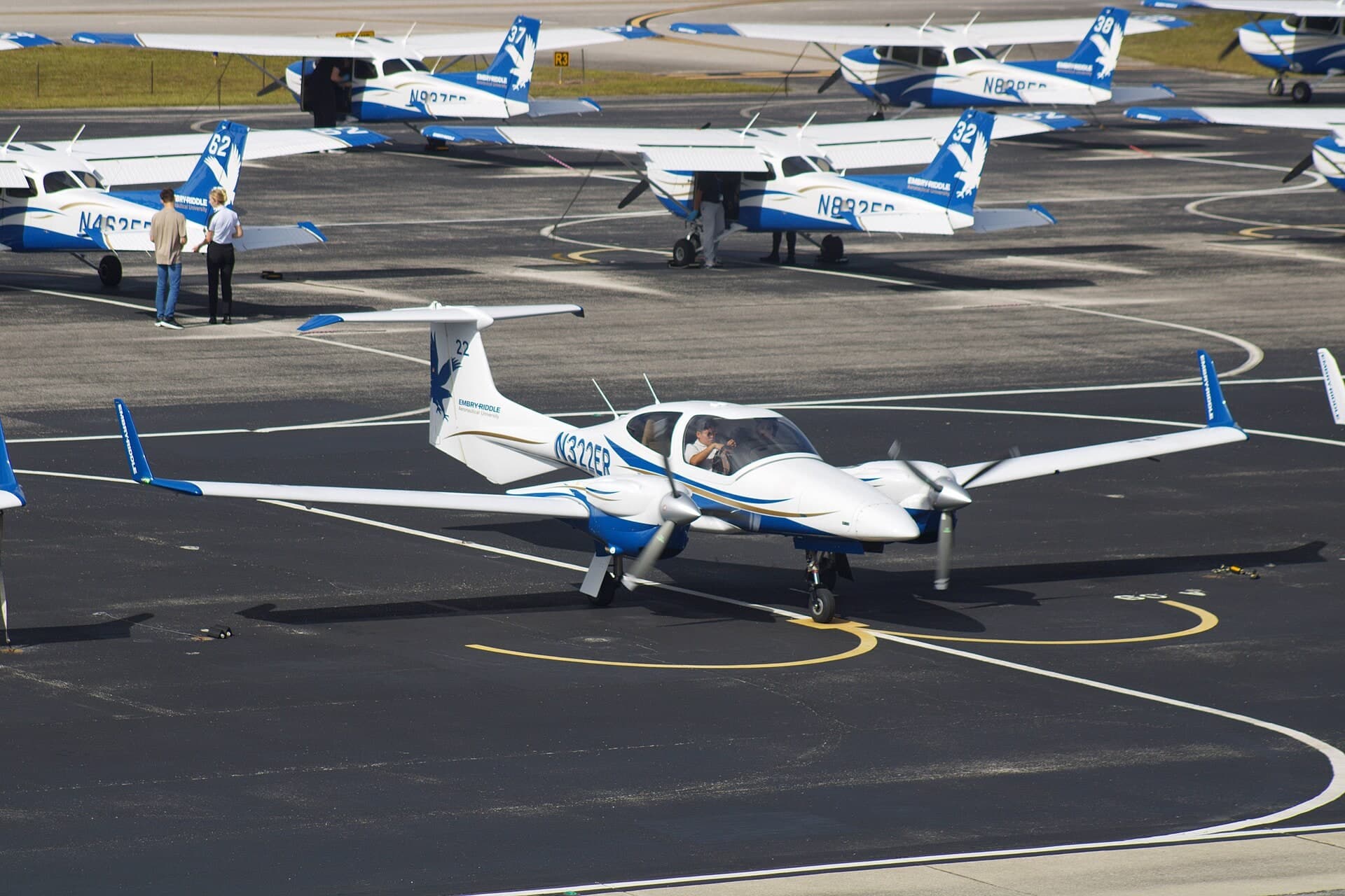 N322ER — Diamond