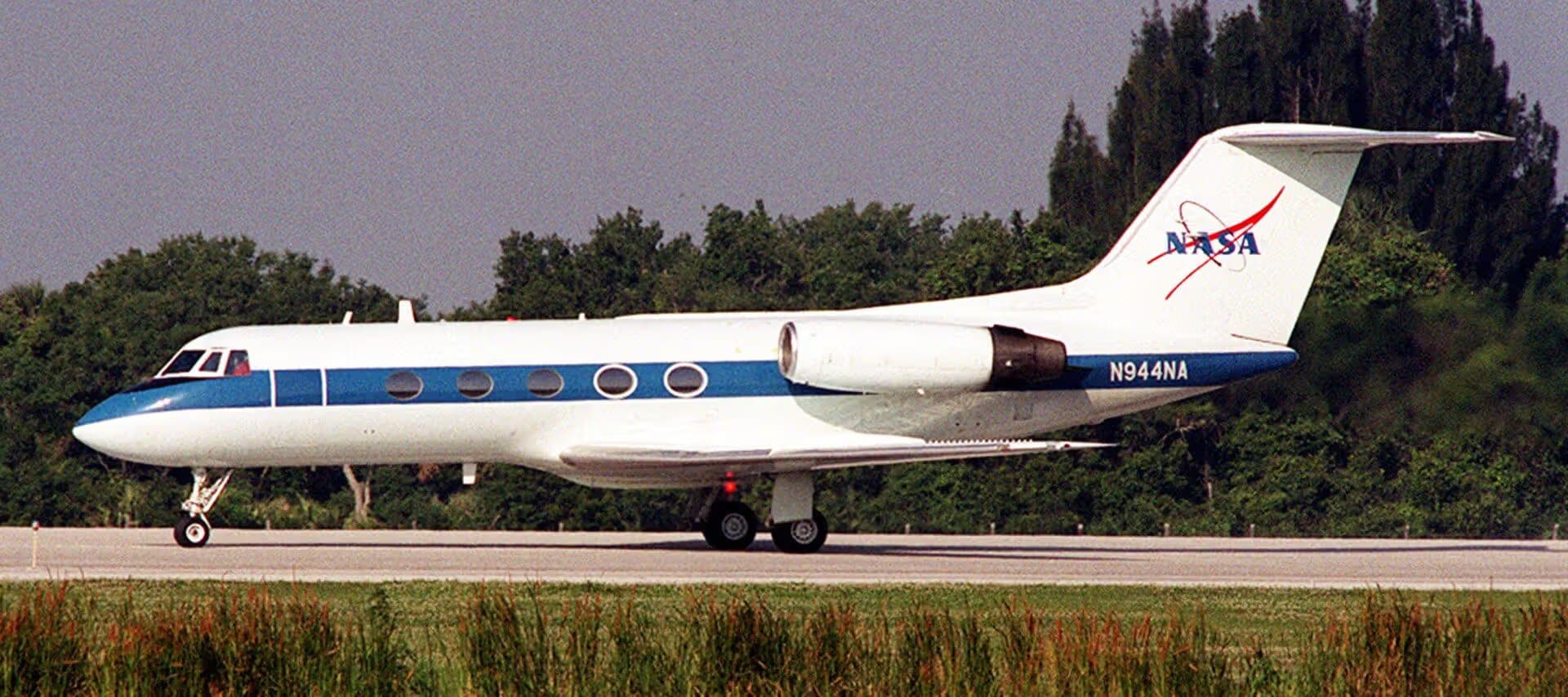N944NA — Business jet