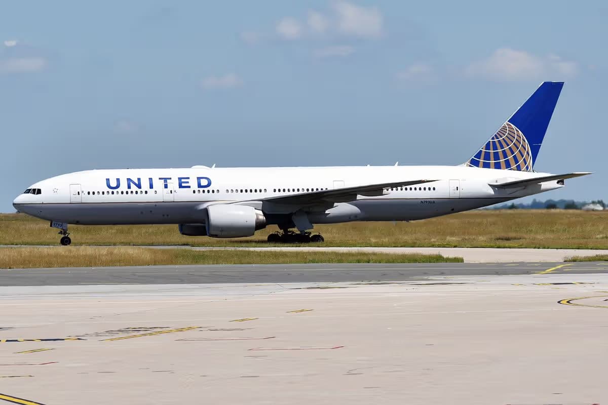 N793UA — Boeing