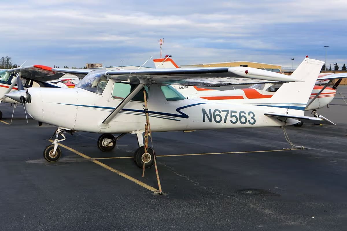 N67563 — Single-engine aircraft