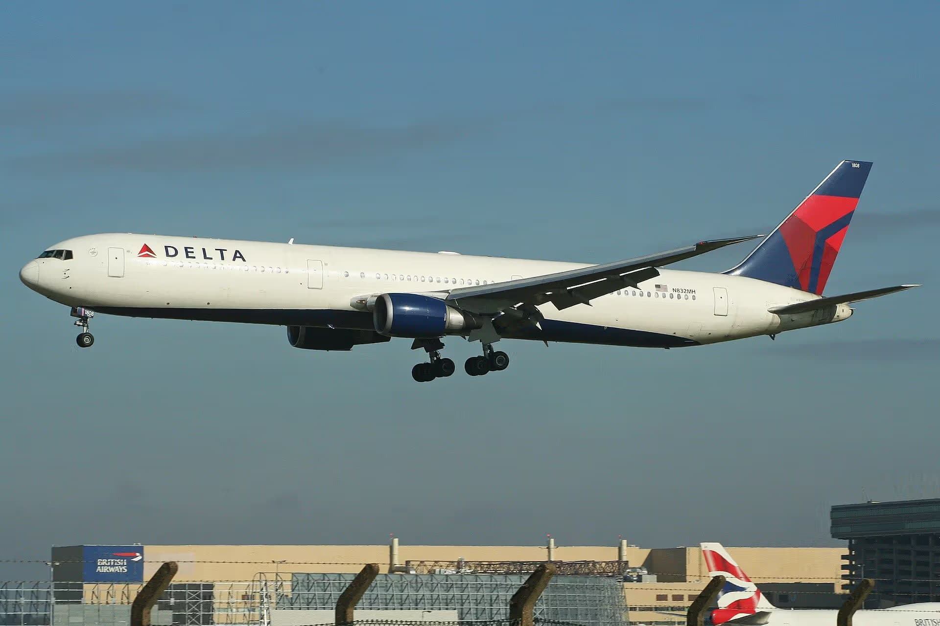N832MH — Boeing