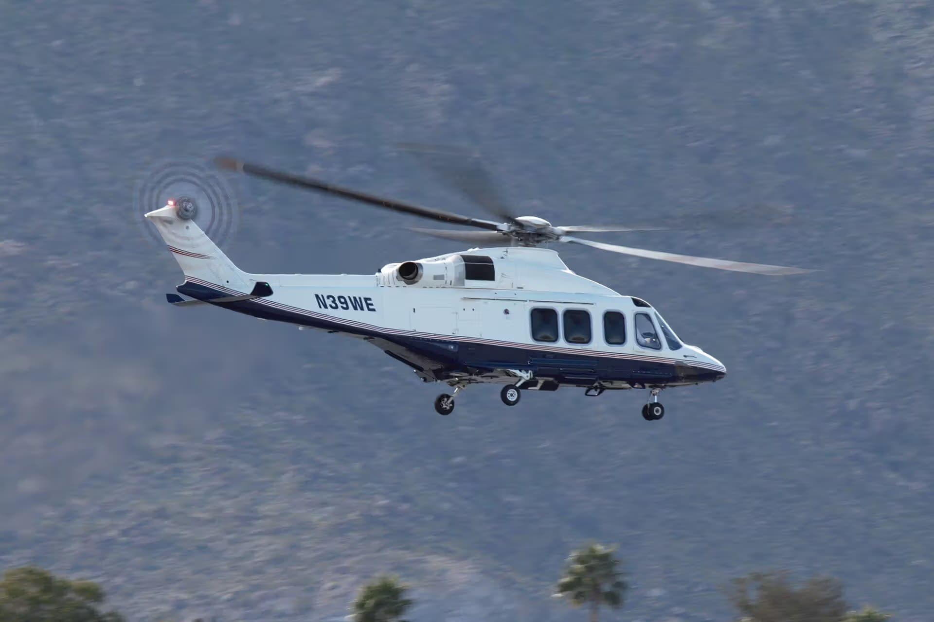 N39WE — Helicopter
