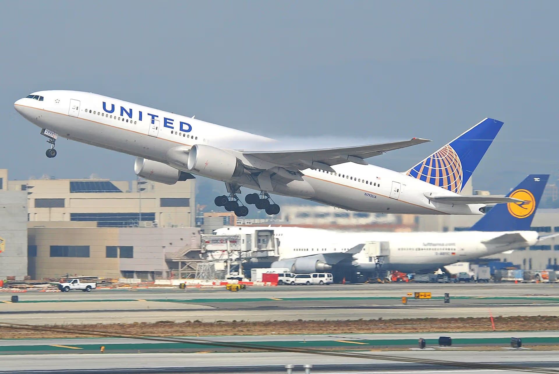 N792UA — Boeing