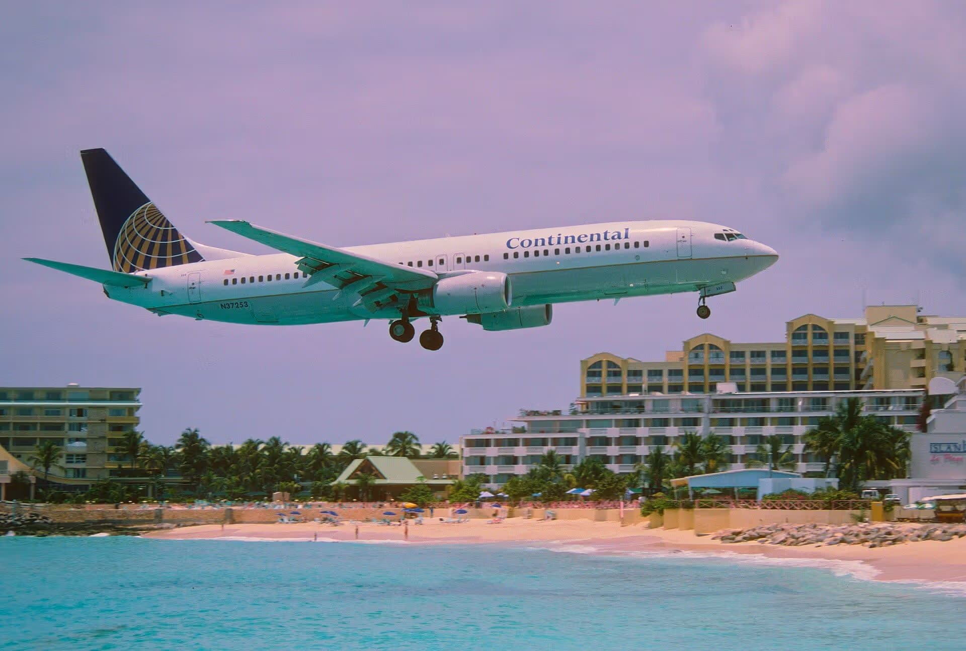 N37253 — Boeing