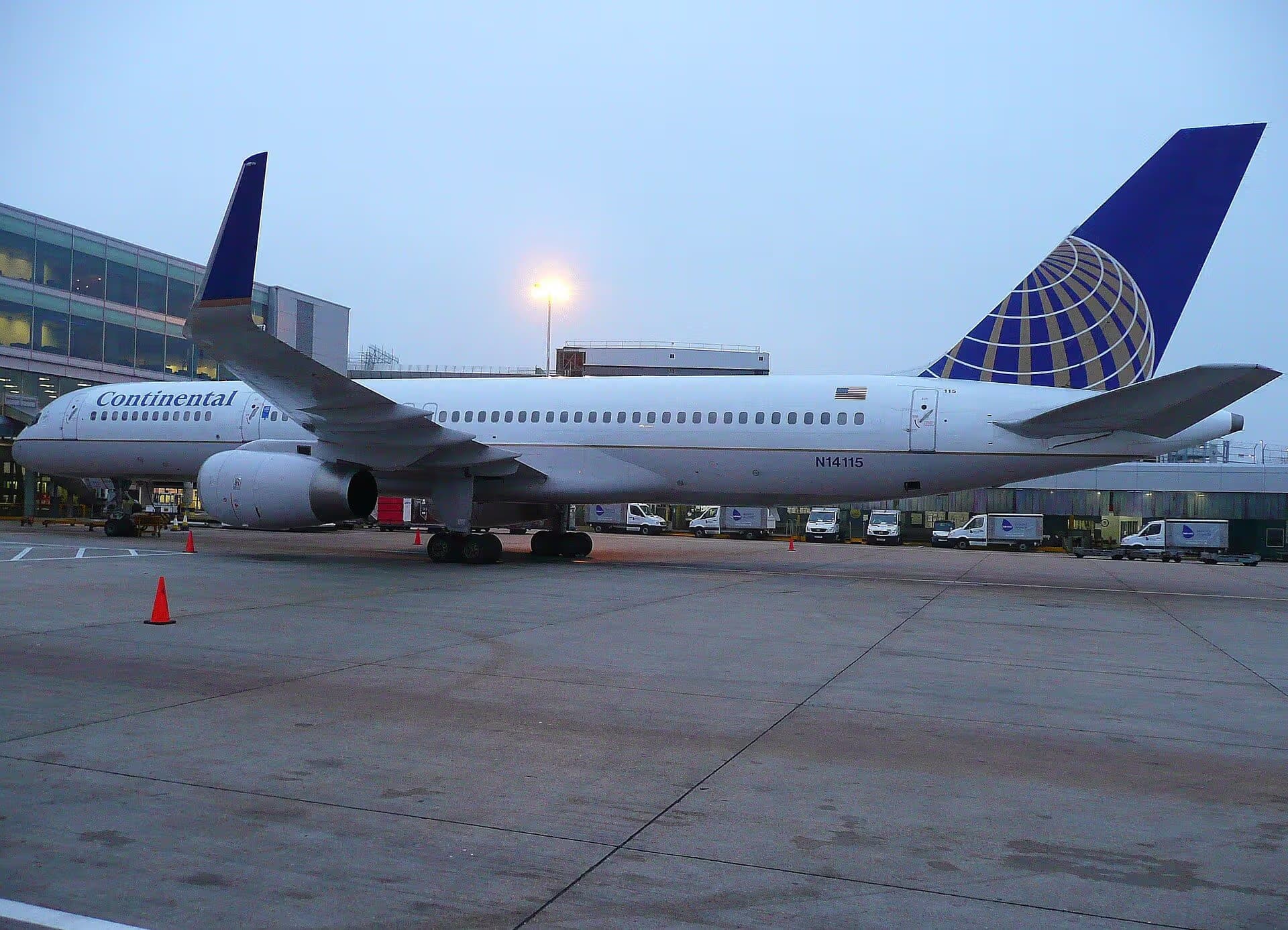 N14115 — Twin-engine aircraft
