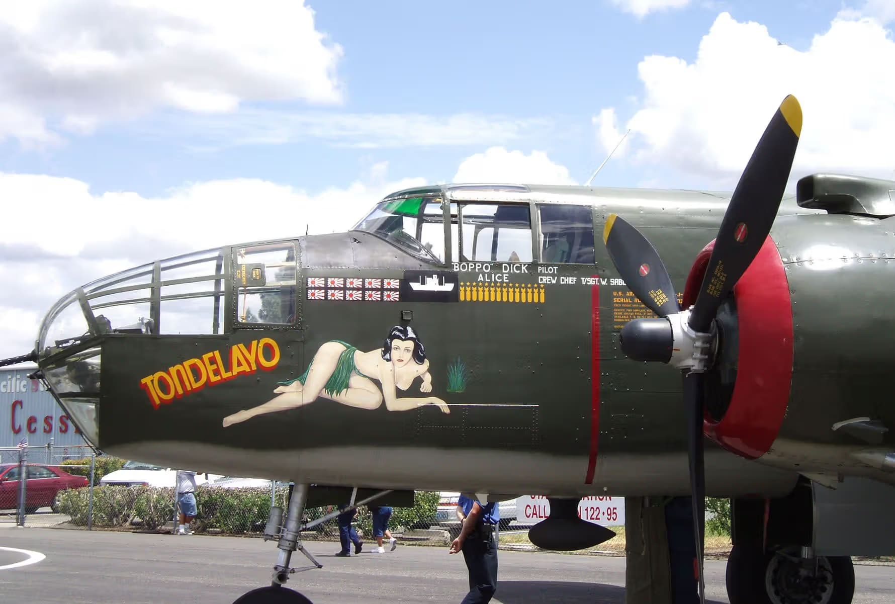 Unidentified — Twin-engine aircraft