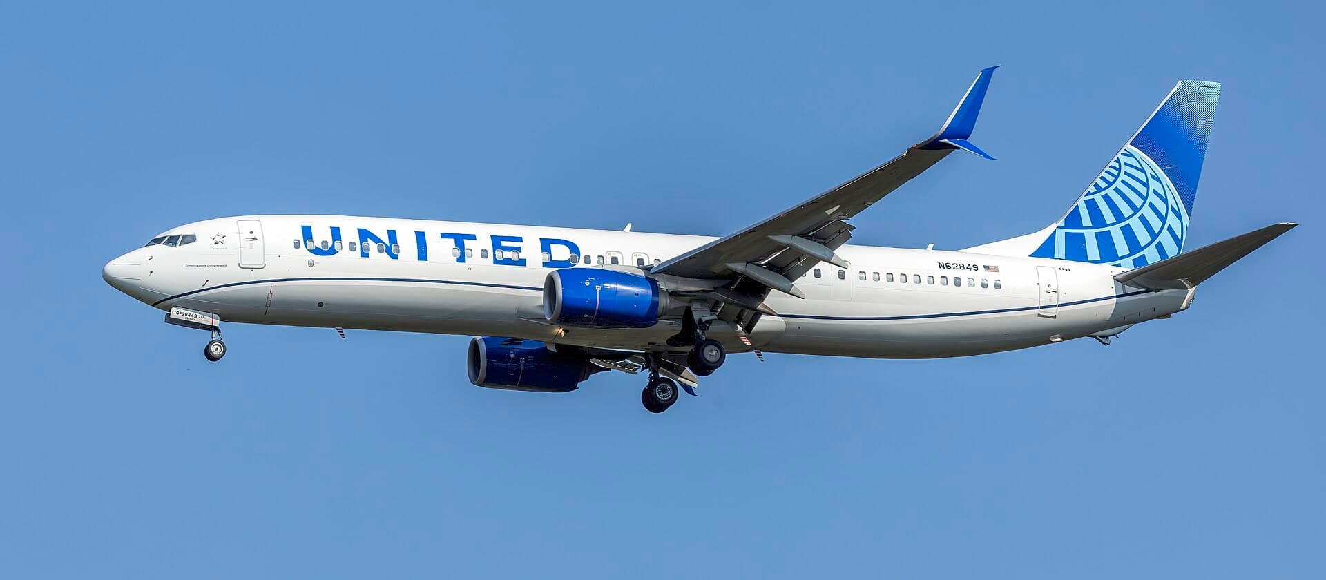 N32849 — Twin-engine aircraft