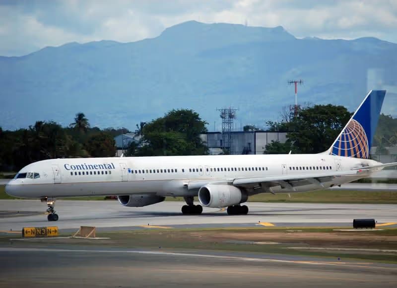 N75854 — Boeing