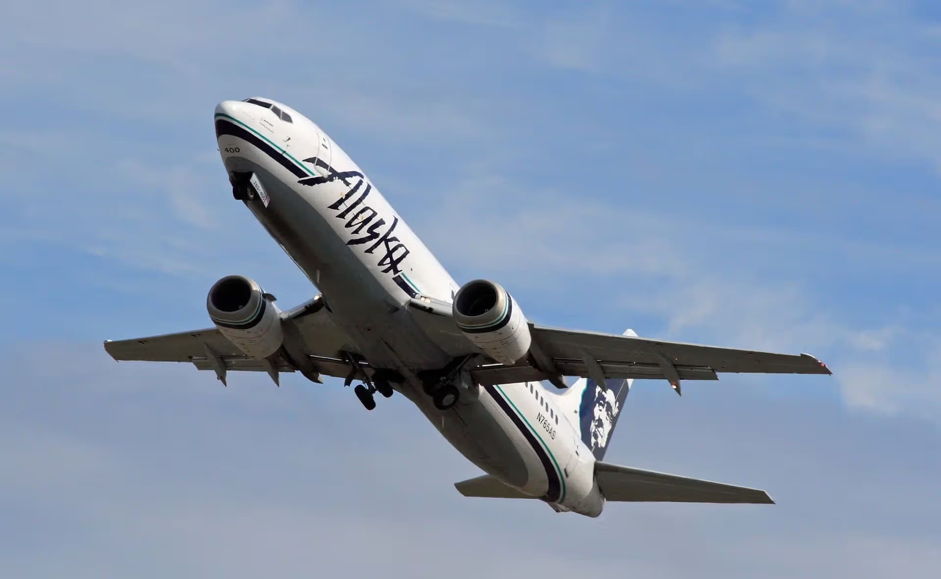 N765AS — Boeing