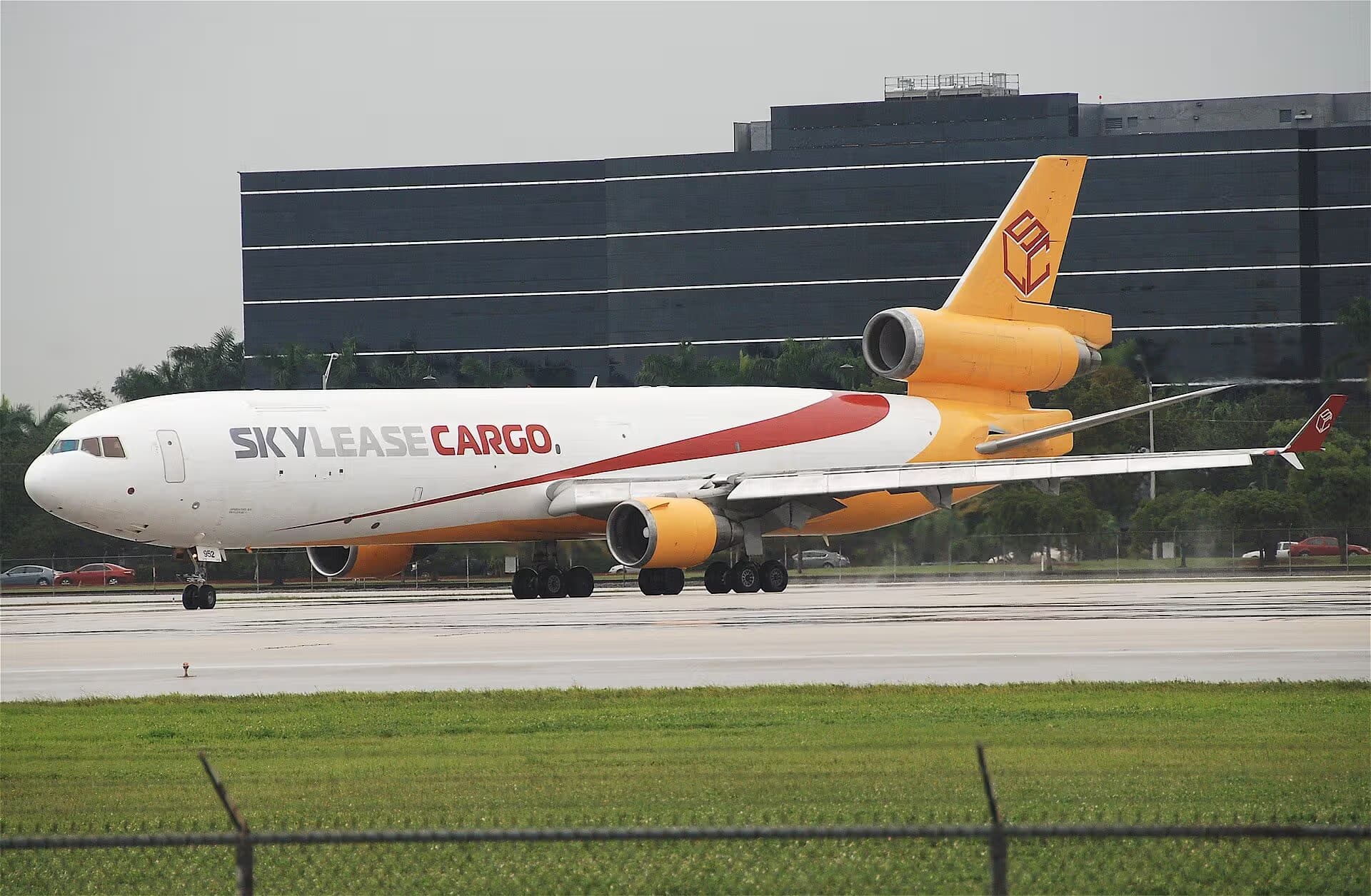 N952AR — Douglas