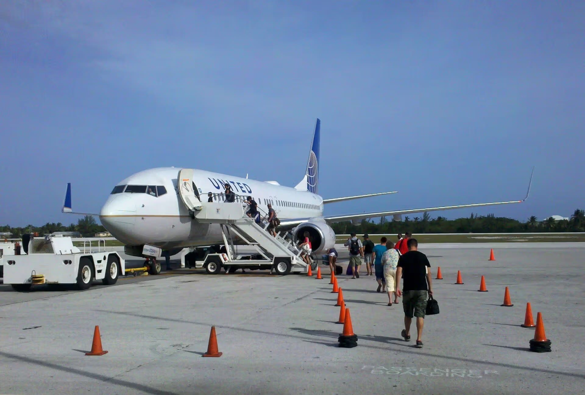 N33284 — Boeing