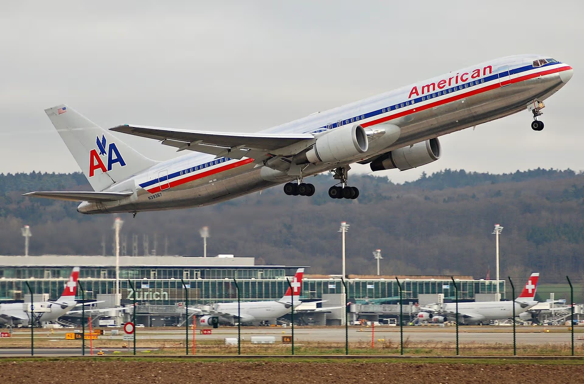N39367 — Twin-engine aircraft