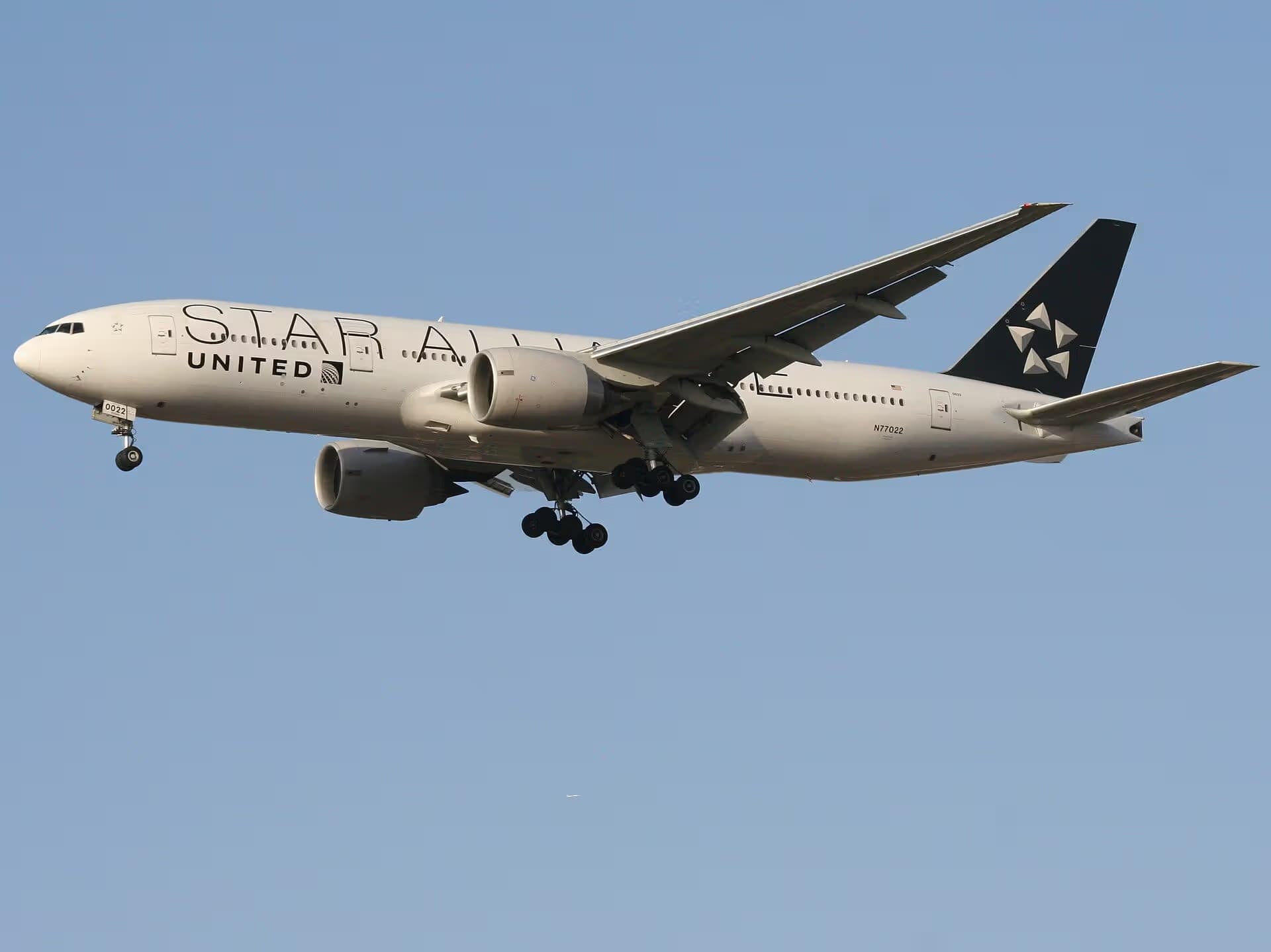 N77022 — Boeing