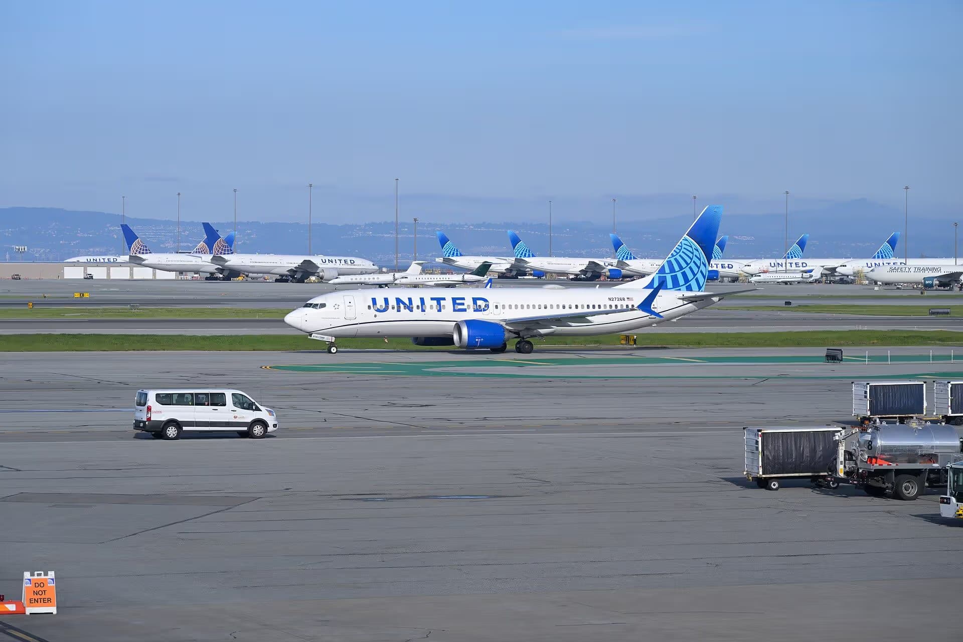 N27268 — Boeing