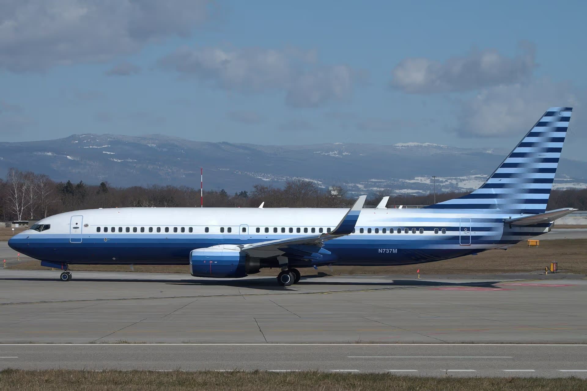 N737M — Boeing