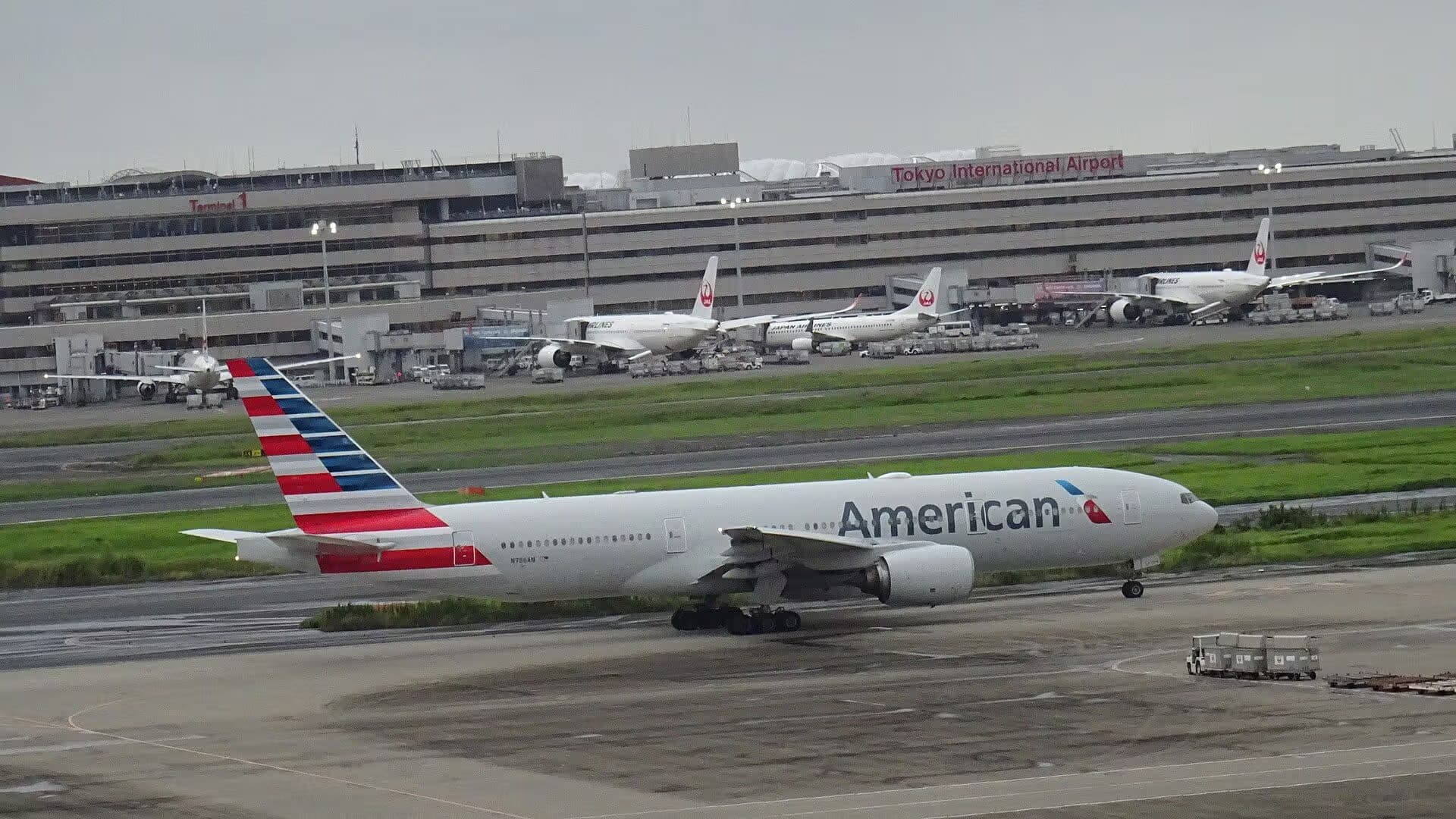 N786AN — Twin-engine aircraft
