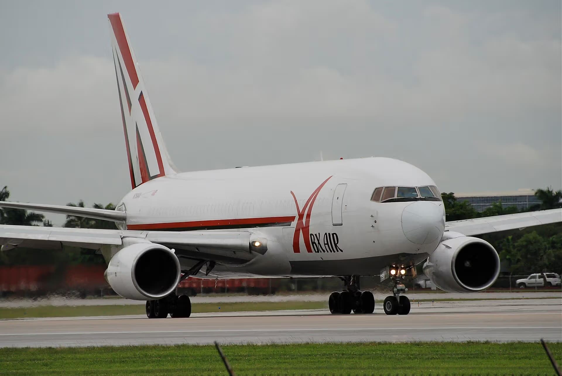 N750AX — Twin-engine aircraft