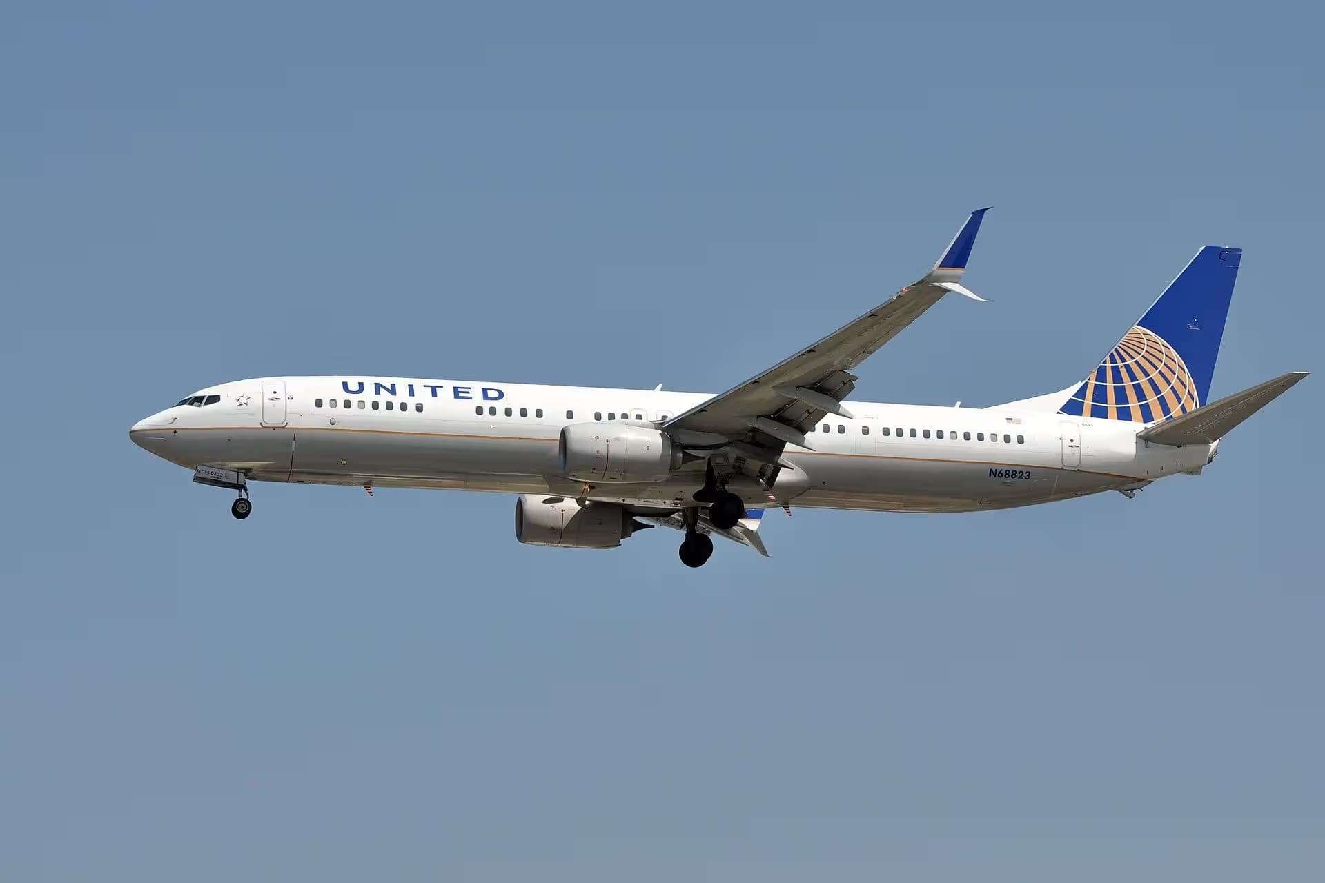 N68823 — Boeing