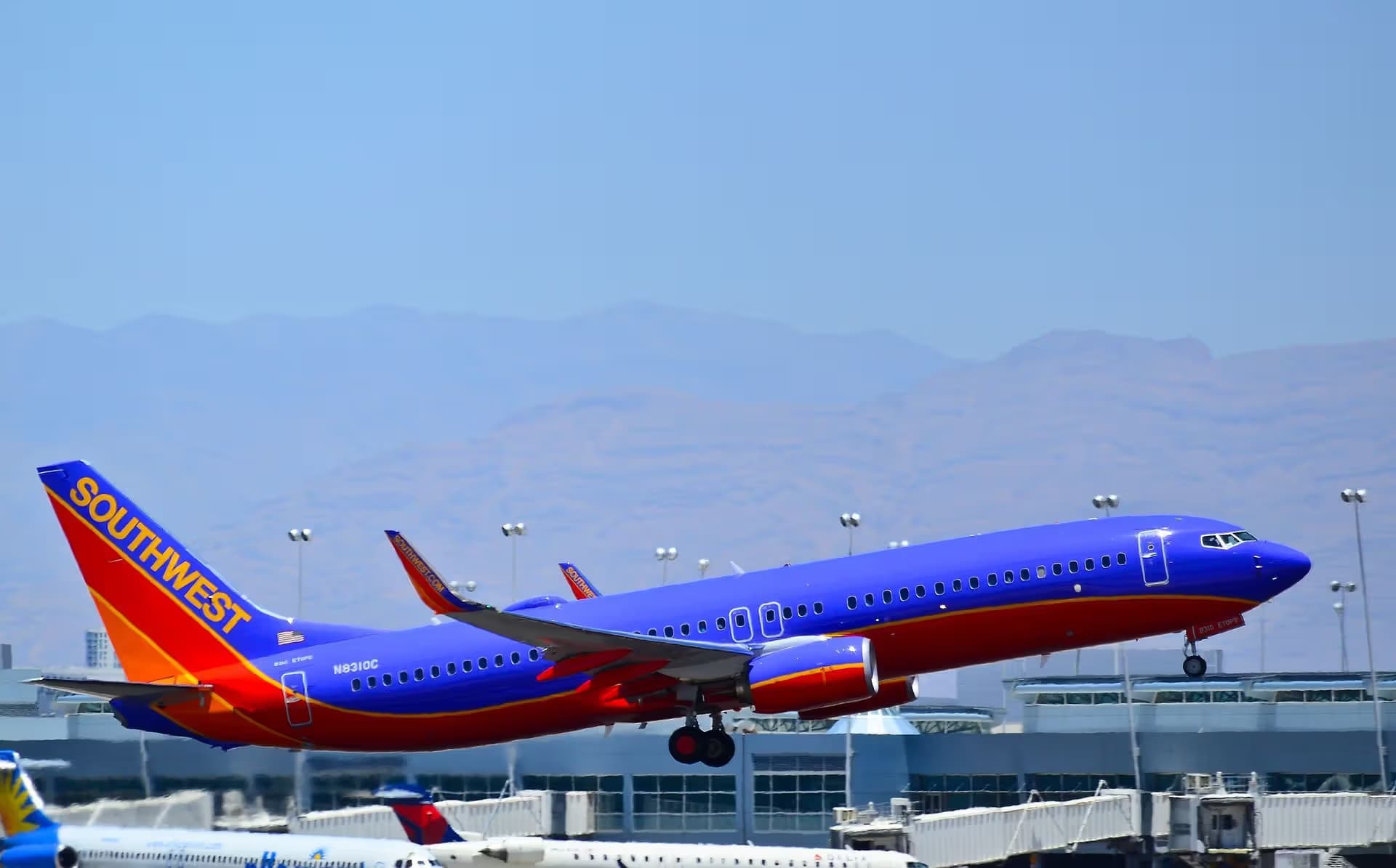 N8310C — Boeing