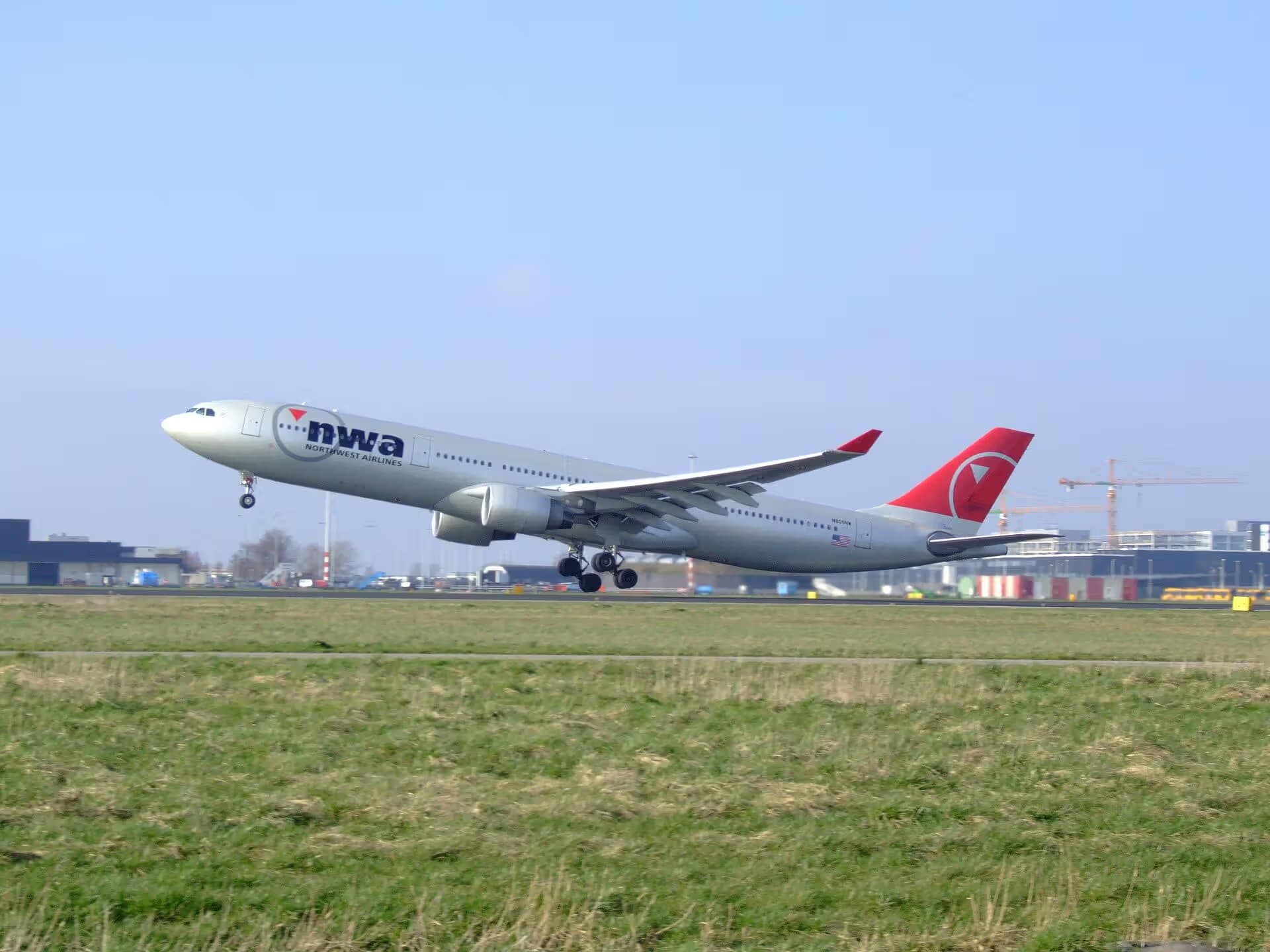 N809NW — Airbus