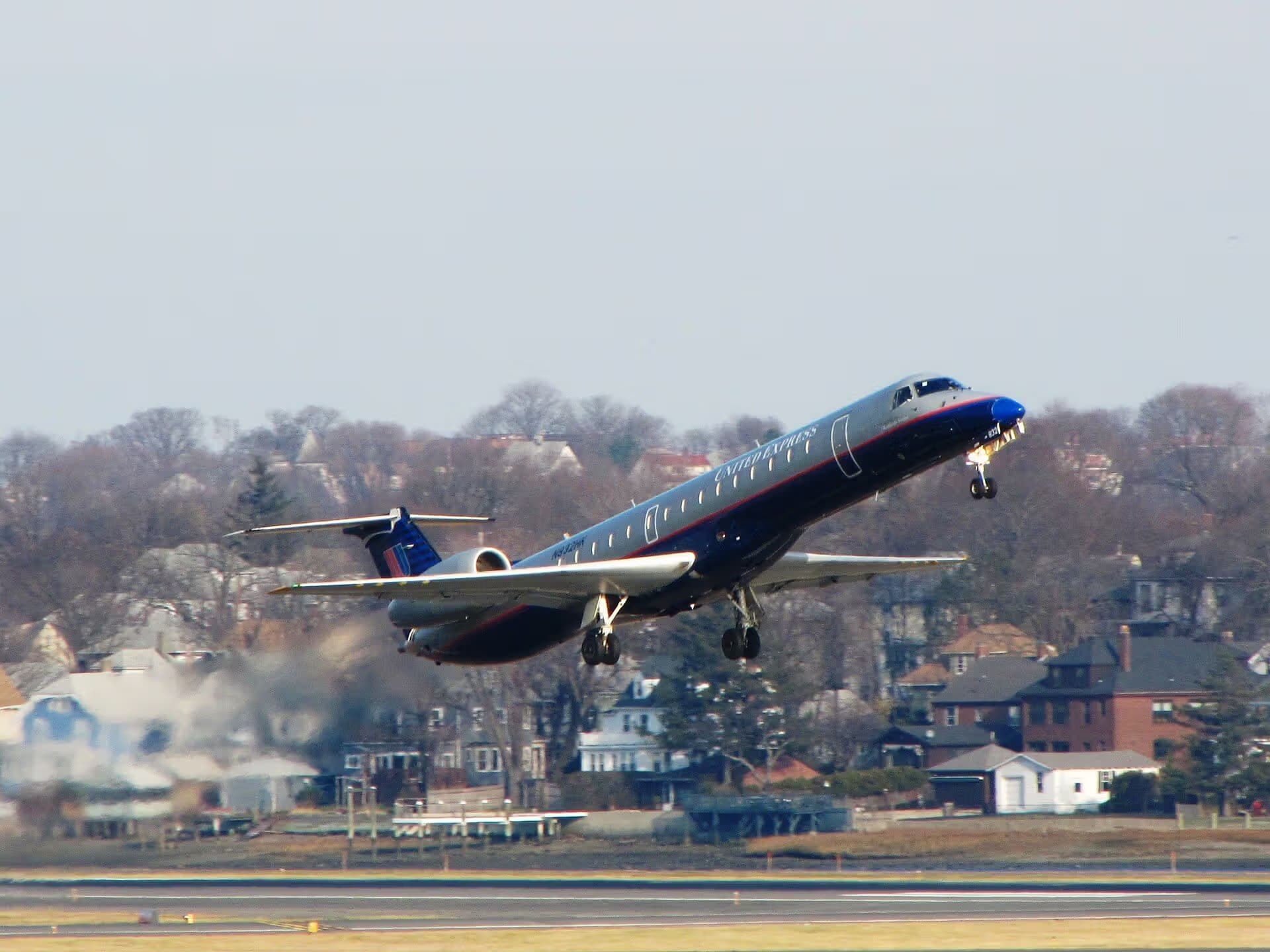 N832HK — Embraer