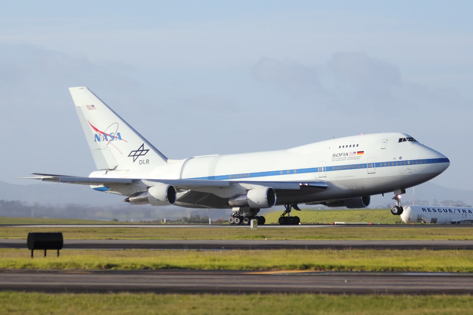 N747NA — Boeing