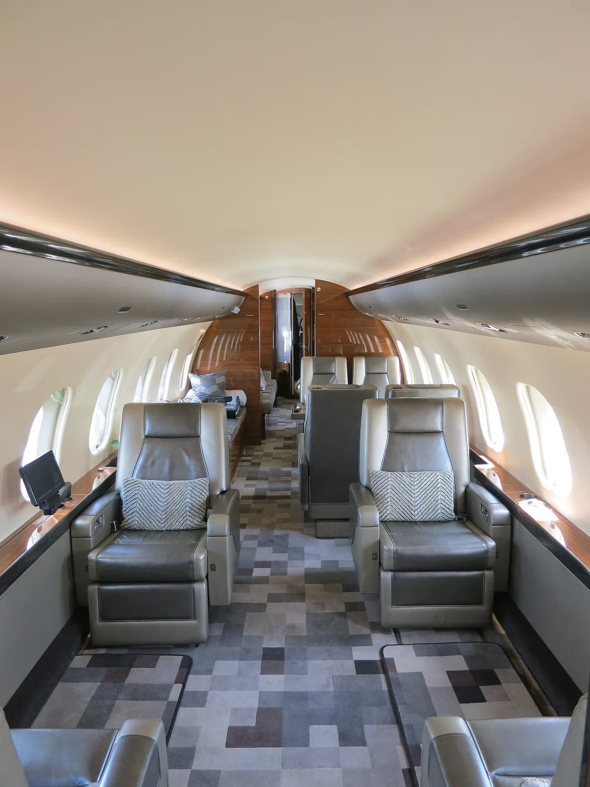 N381GX — Business jet