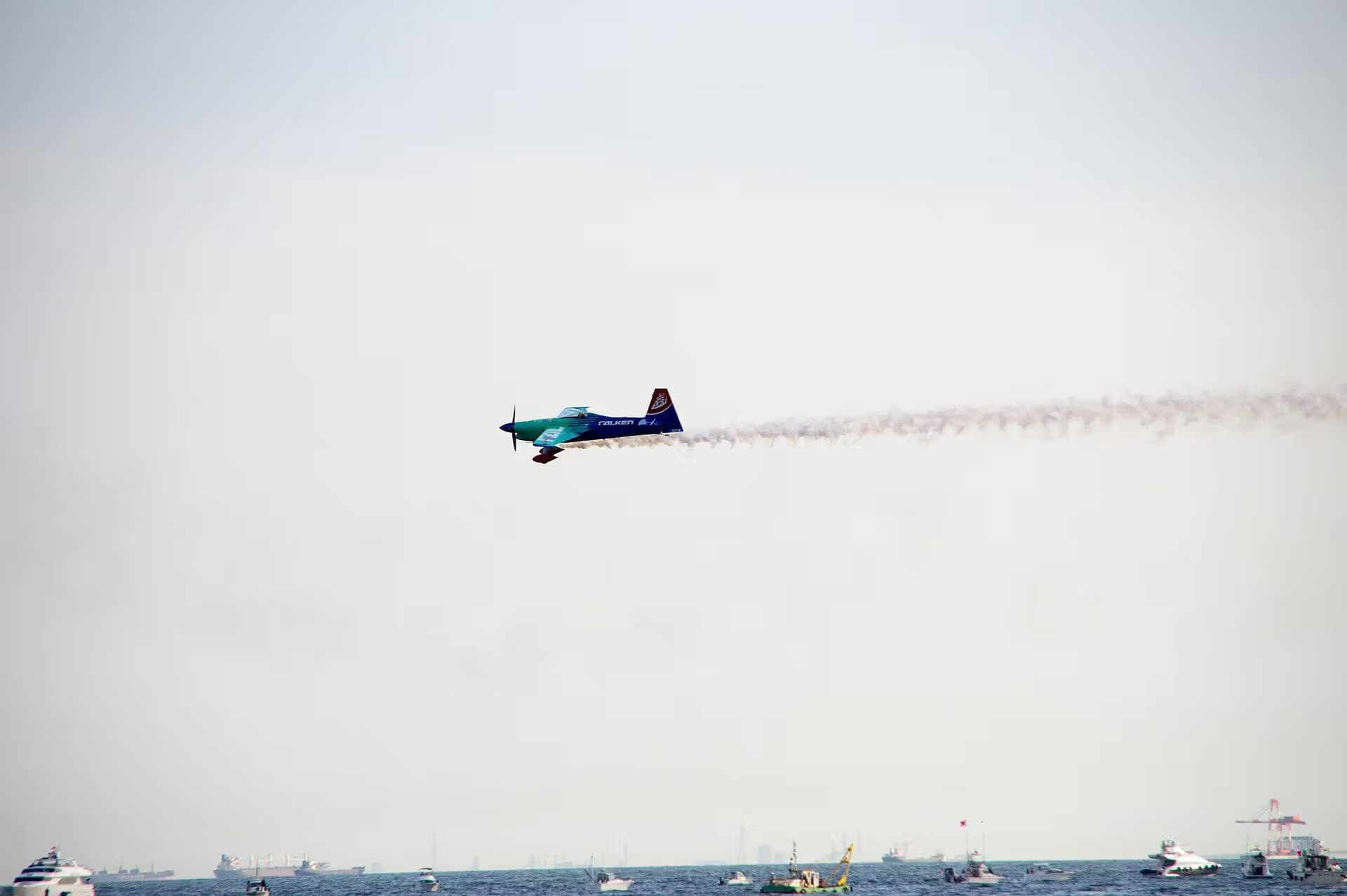 Unidentified — Single-engine aircraft