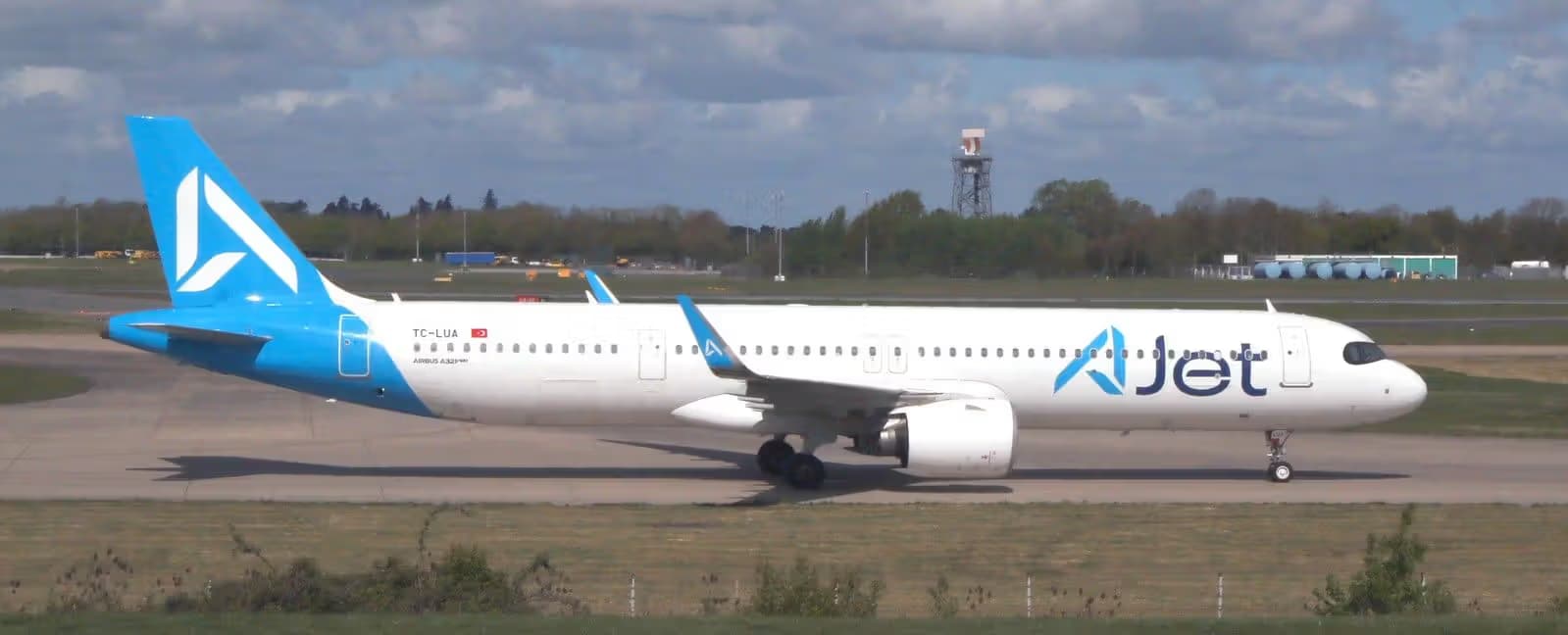 TC-LUA — Airbus