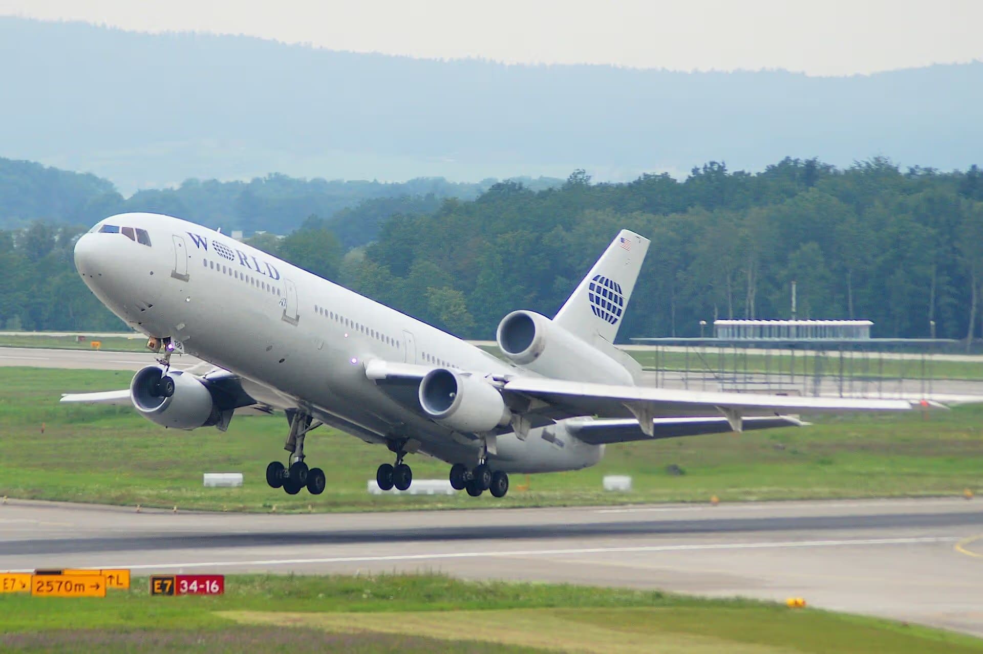 N136WA — Douglas
