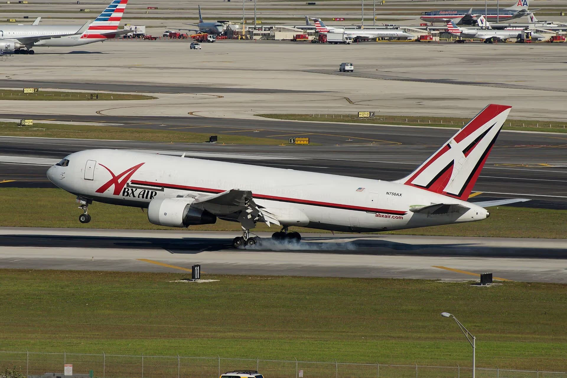 N750AX — Twin-engine aircraft